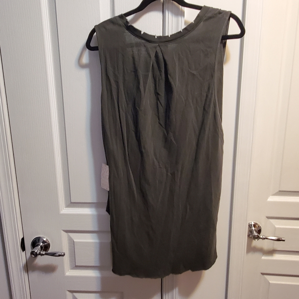 top - Picture 4 of 4